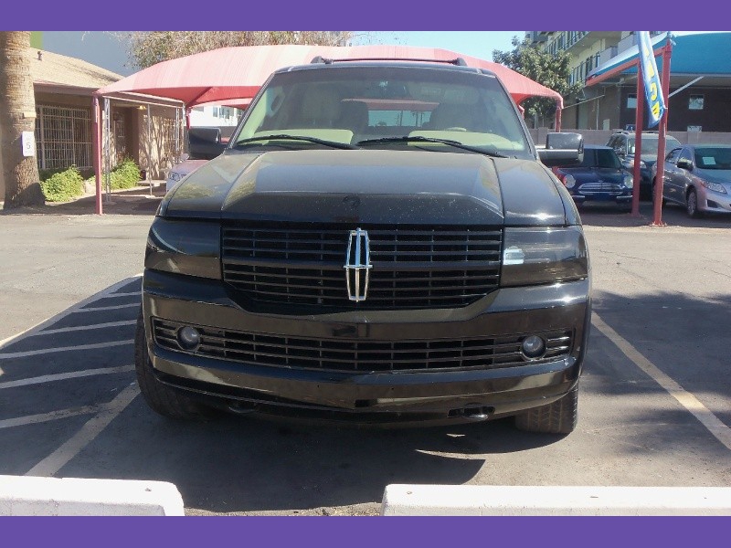 Lincoln Navigator 2008 price $8,900
