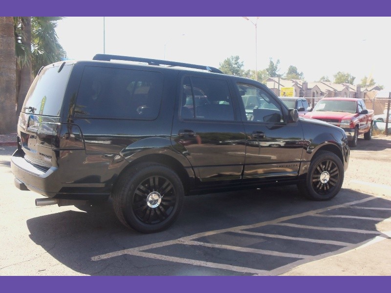 Lincoln Navigator 2008 price $8,900