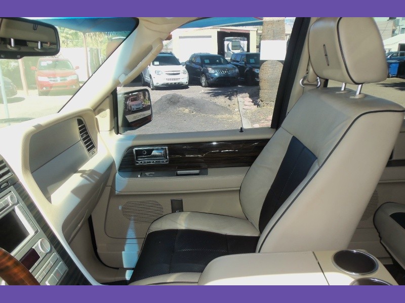 Lincoln Navigator 2008 price $8,900