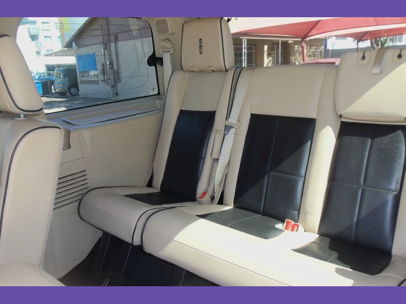 Lincoln Navigator 2008 price $8,900