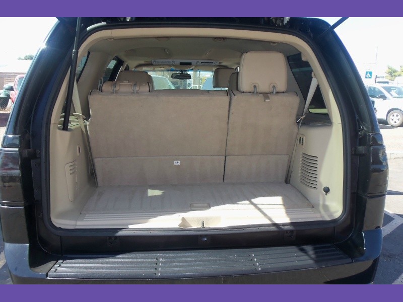 Lincoln Navigator 2008 price $8,900